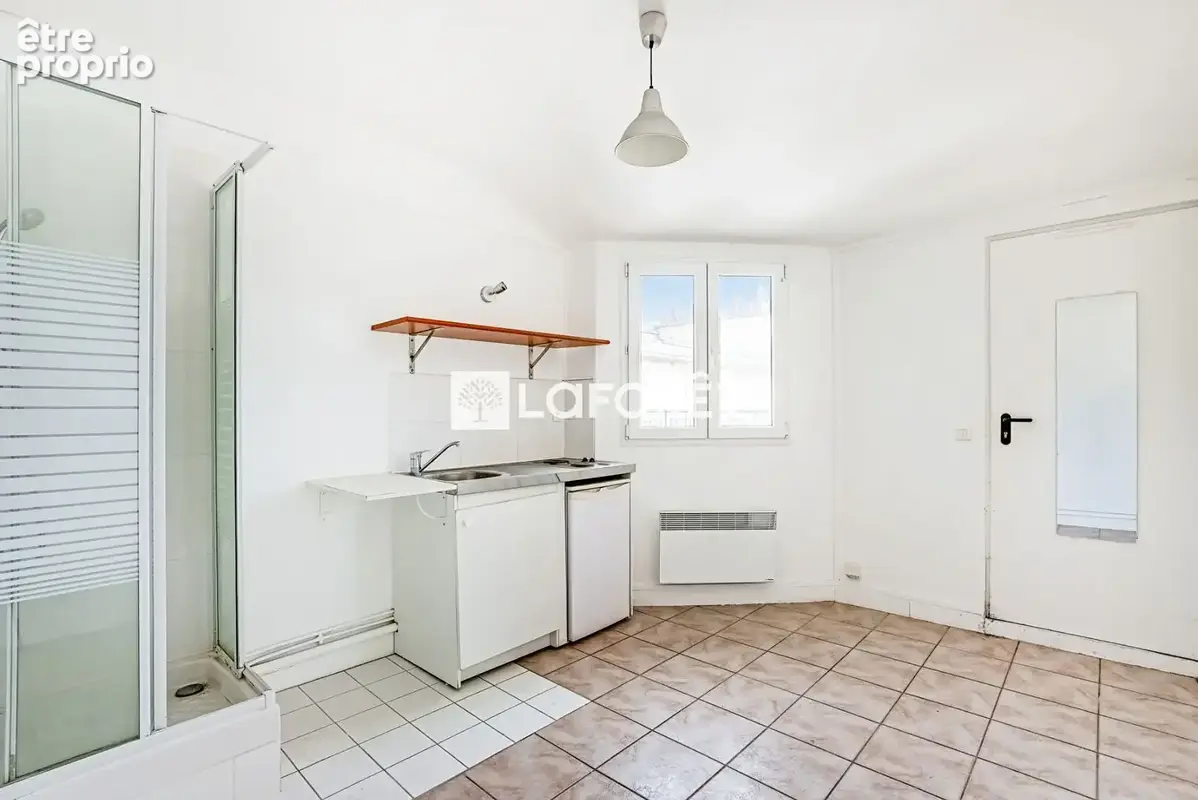 Studio charme sous les toits - Vue Tour Eiffel - photo 7
