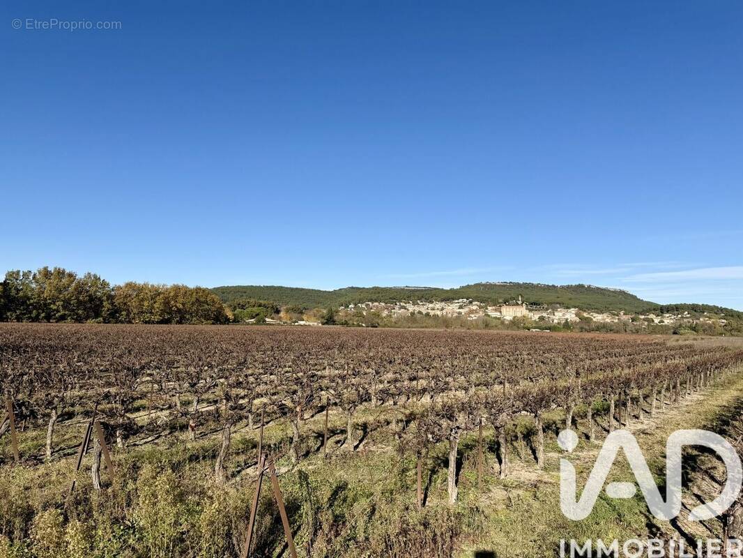 Photo 1 - Terrain à LAUDUN-L'ARDOISE