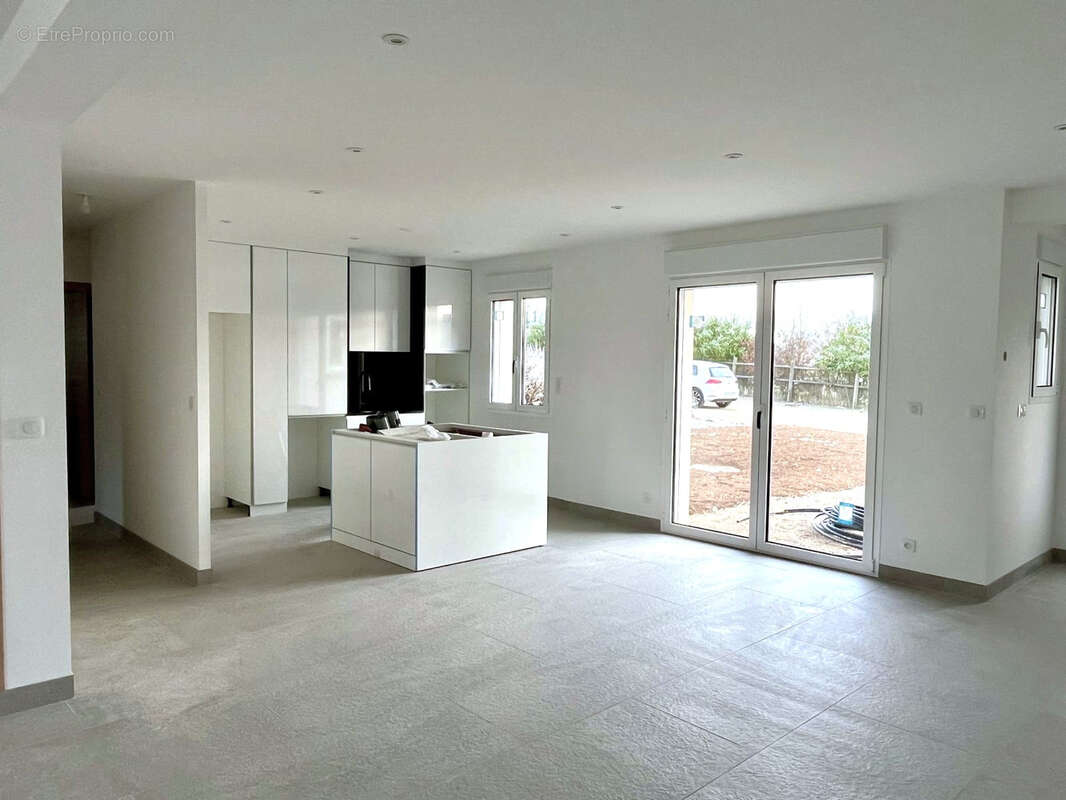 Maison à BREUILPONT