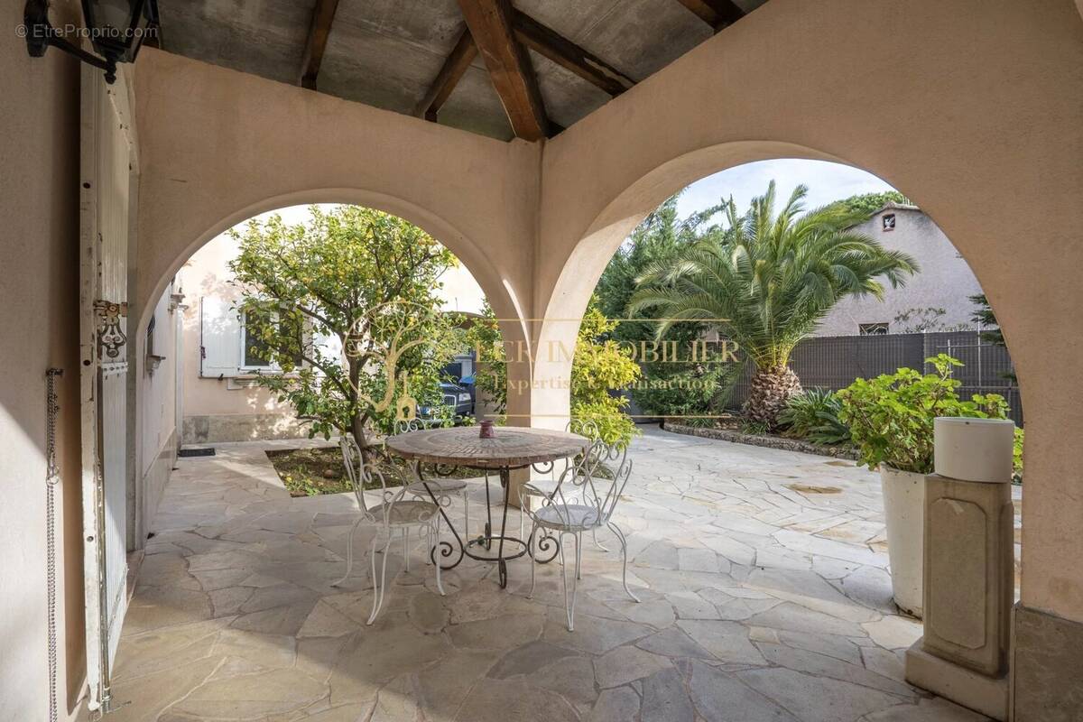 Maison à FREJUS