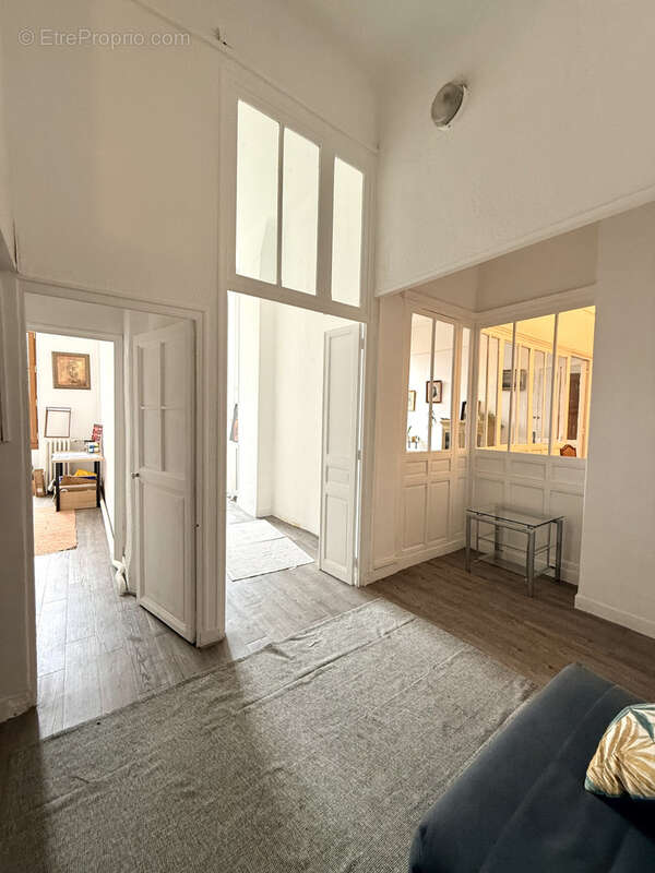 Appartement à MARSEILLE-6E