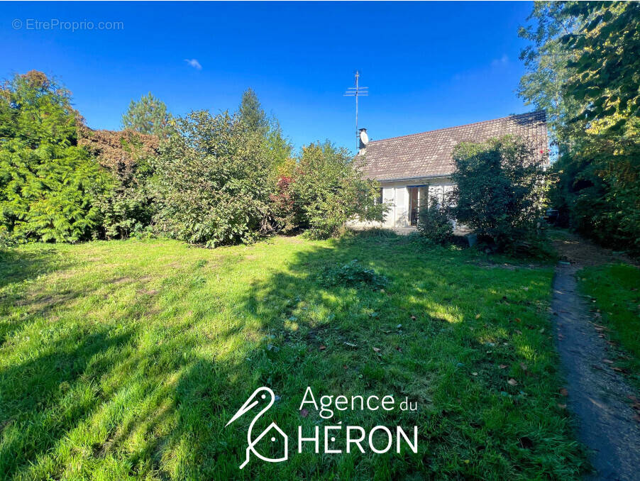 Maison à SAINT-PIERRE-LES-NEMOURS