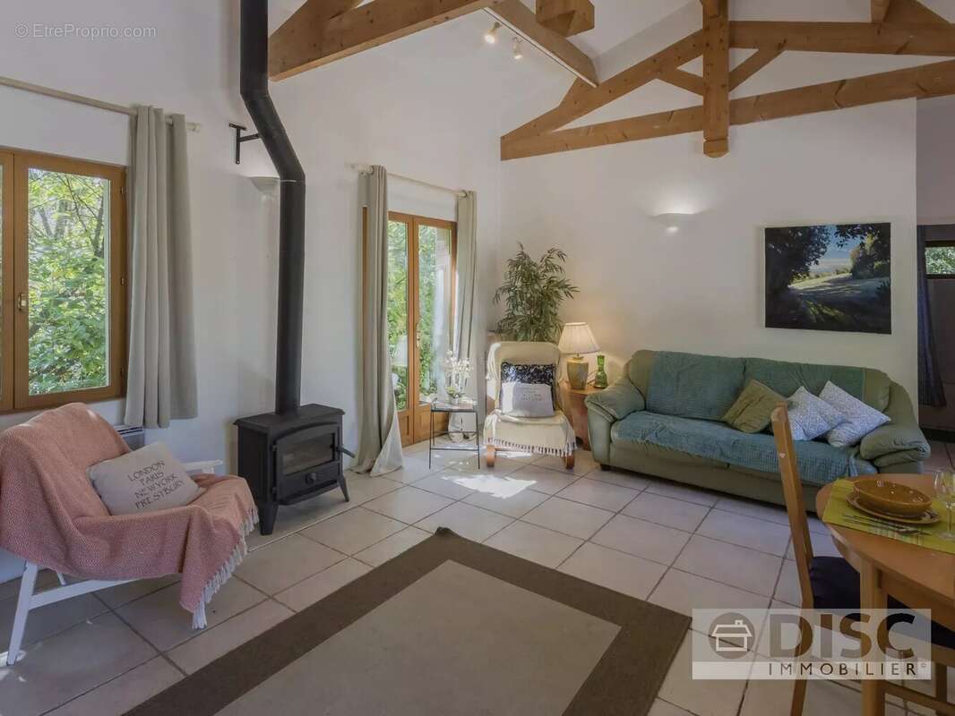 Maison à ROUSSAYROLLES