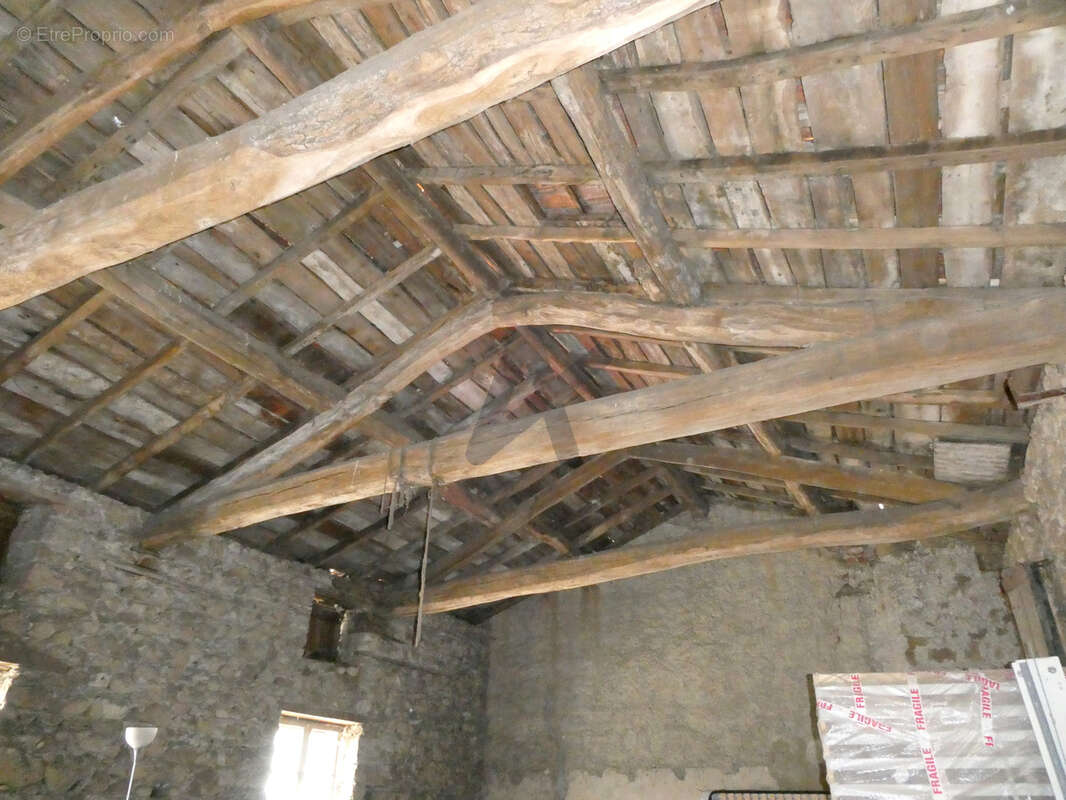 Maison à LONGESSAIGNE