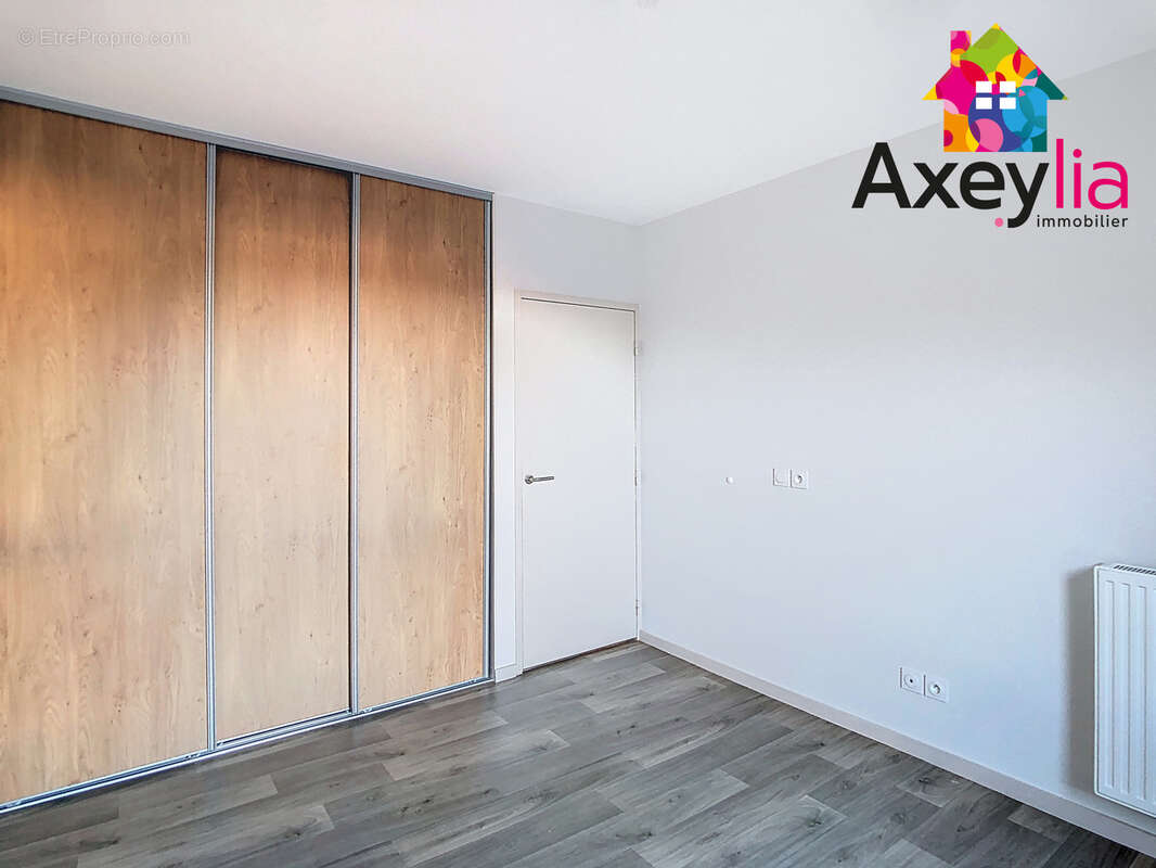 Appartement à RENAISON