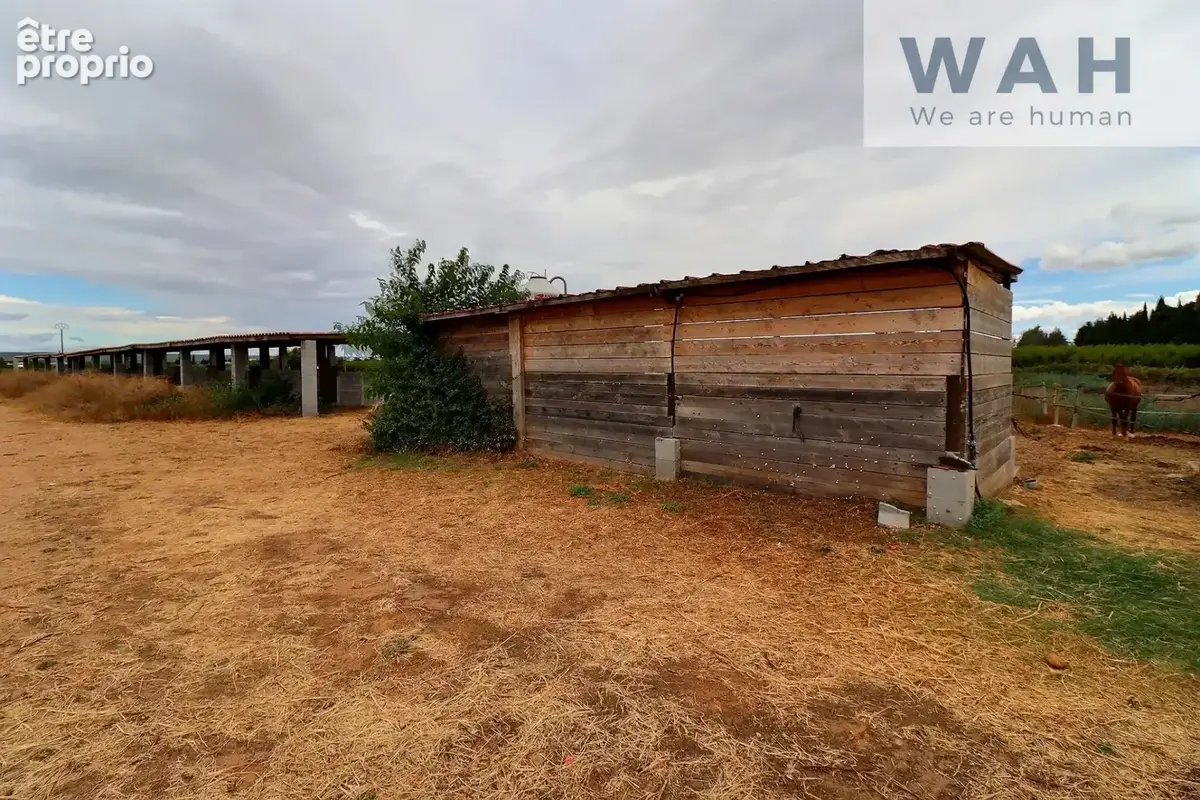 Terrain agricole de 2474 m2 avec équipements pour chevaux - photo 7
