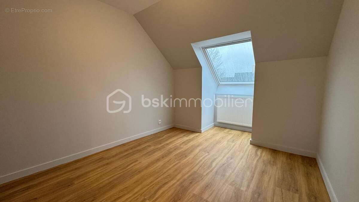 Très bel appartement T4 – 90 m² – Entièrement refait à neuf – Parking privé – PACÉ - photo 17