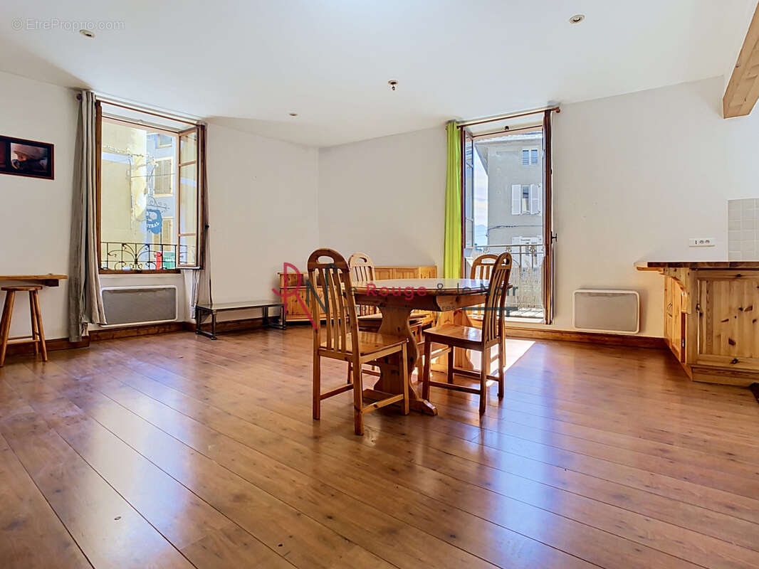 Appartement à SAINT-PIERRE-D'ALBIGNY