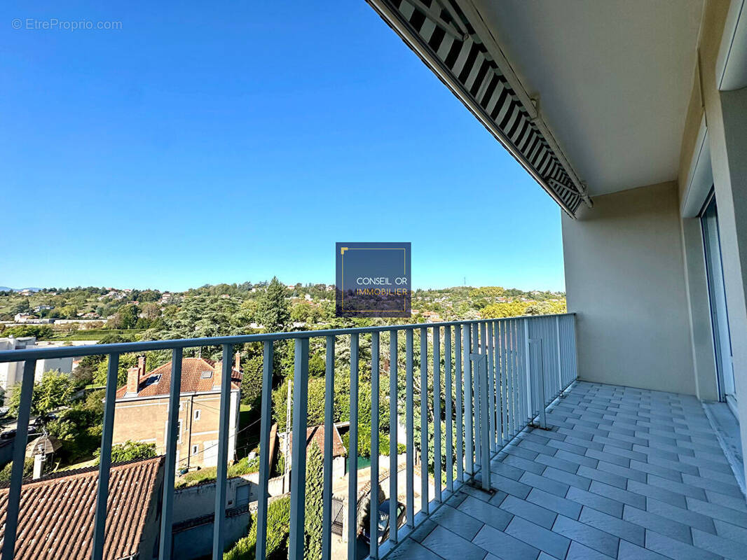 Appartement à SAINT-GENIS-LAVAL