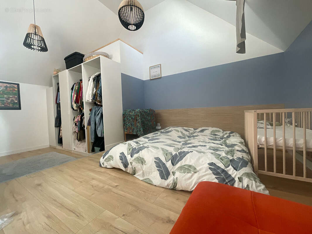 Coulombs_ maison/villa /loft/ en pierre 160 m2 / 2chambres/ jardin - photo 8