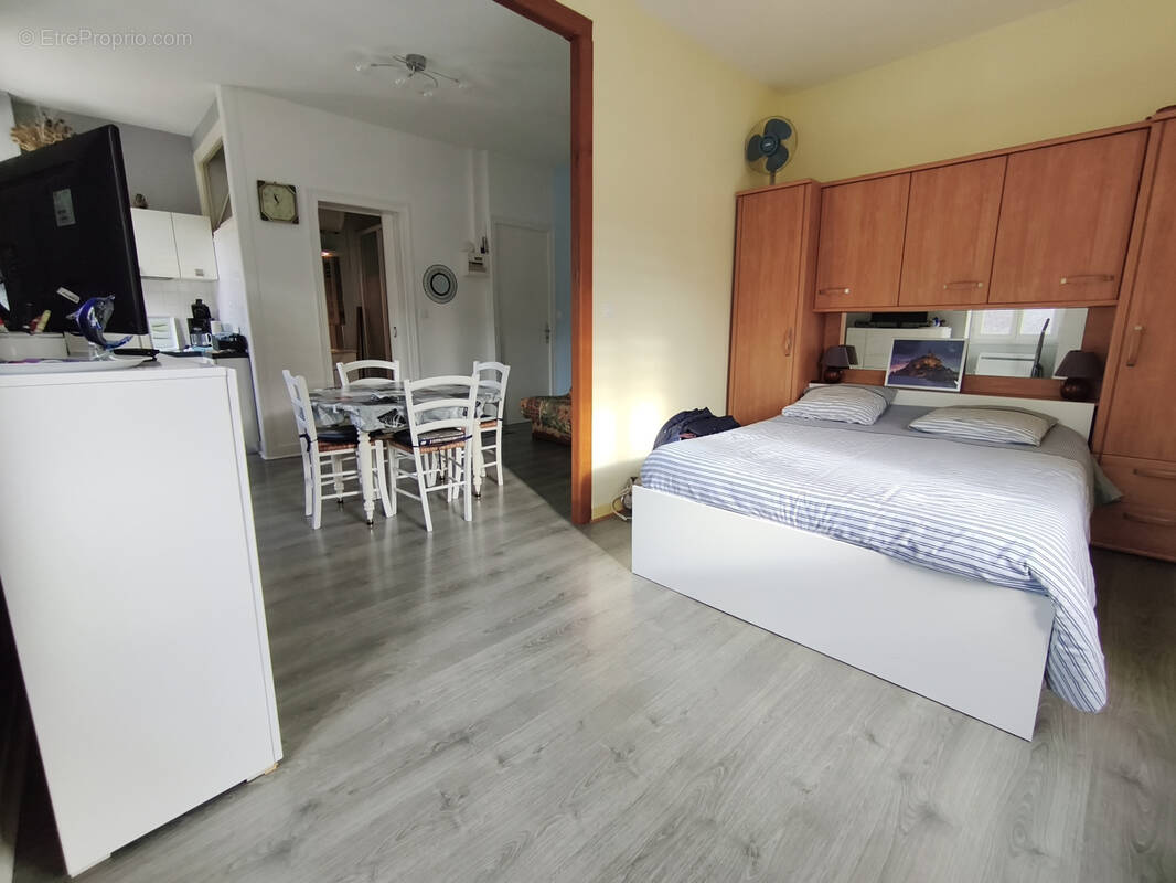 Appartement à JULLOUVILLE