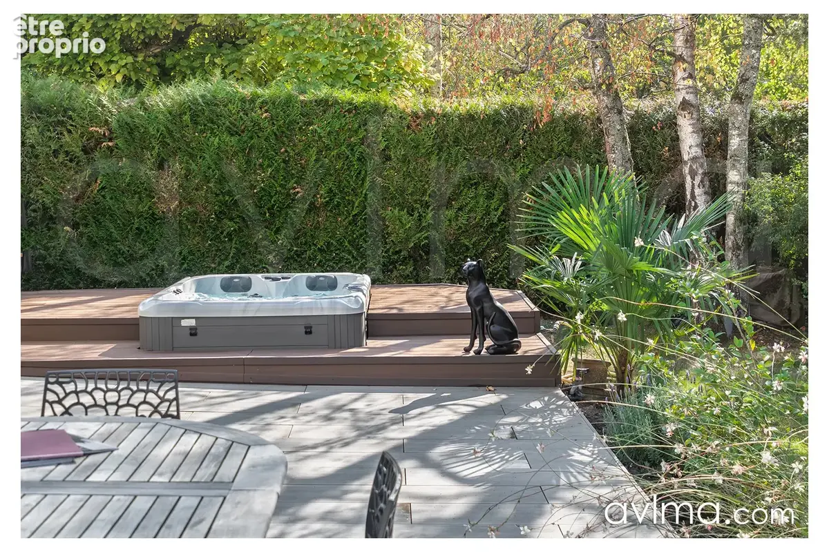 Belle maison familiale sur un terrain de 905m2 avec jacuzzi - Résidence avec tennis et piscine - photo 3
