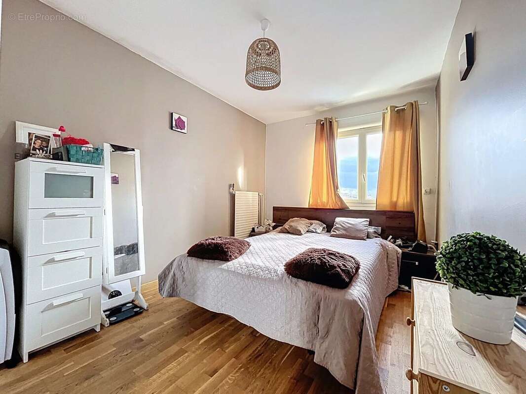 Appartement à BOISSY-SAINT-LEGER