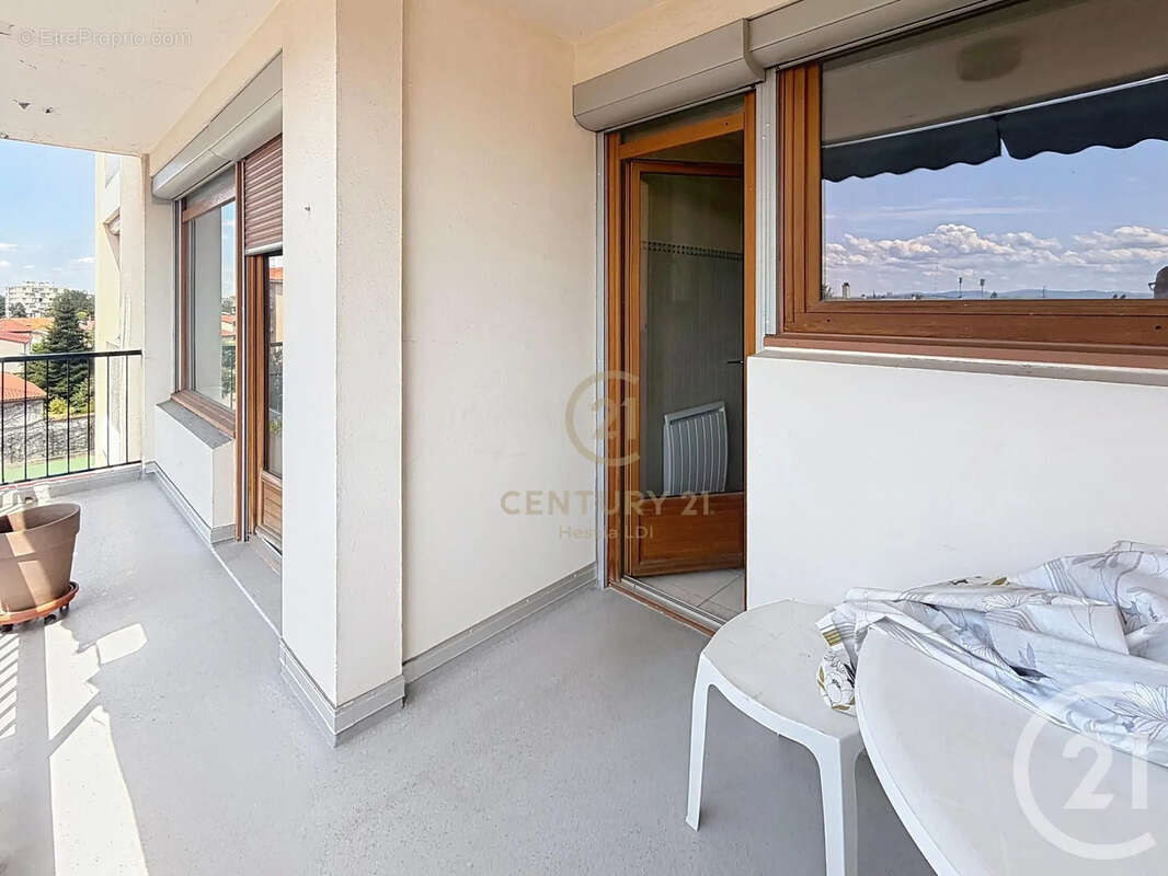Appartement à BRON