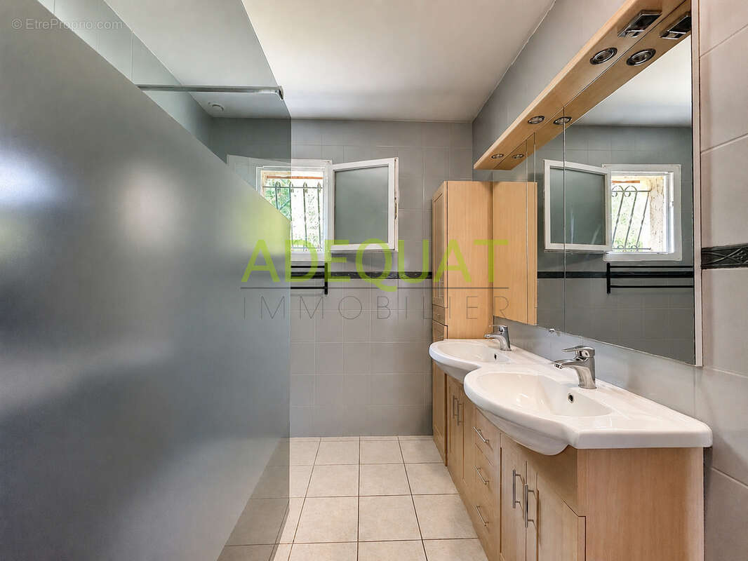 Cessieu - maison t4 + ss sol - photo 8