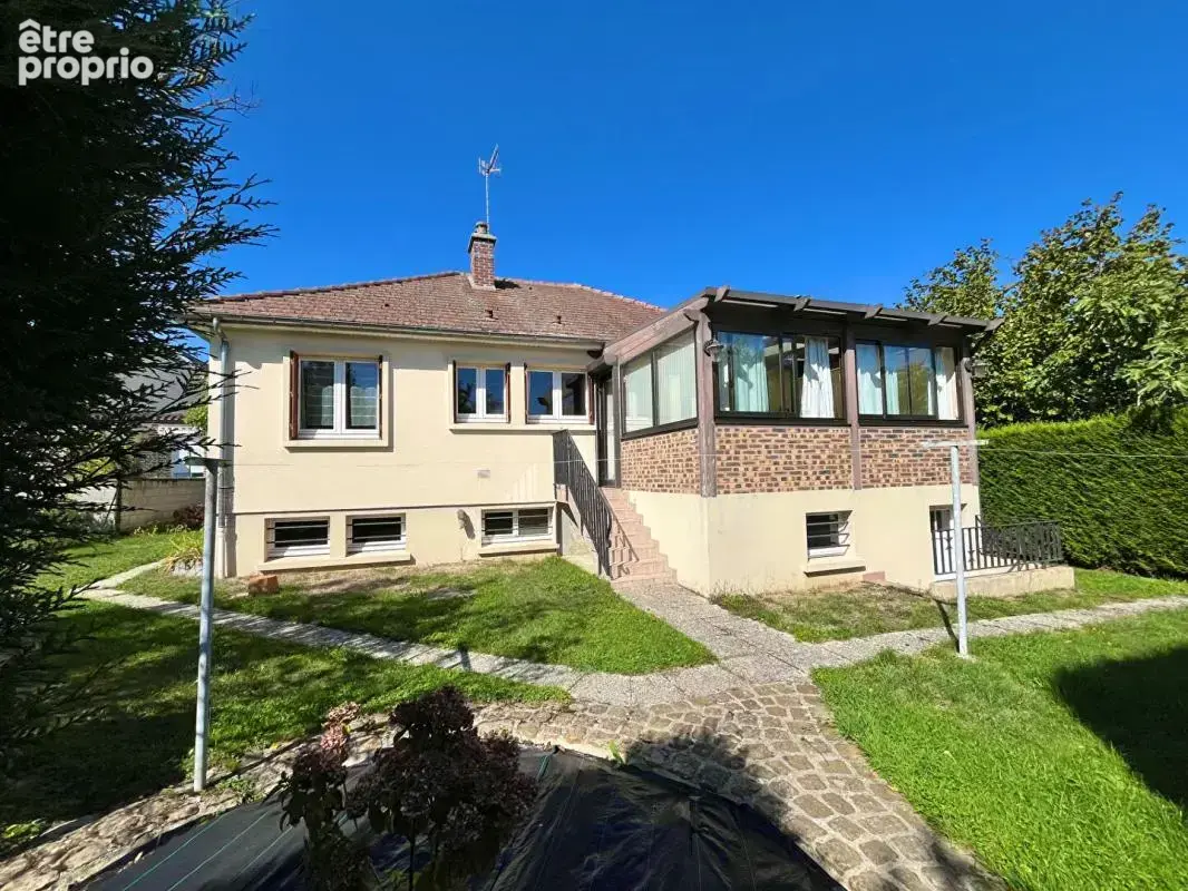 Maison  5 pièce(s) 95 m2 - sur Sous-sol 82m² - Terrain de 1607m² - photo 2