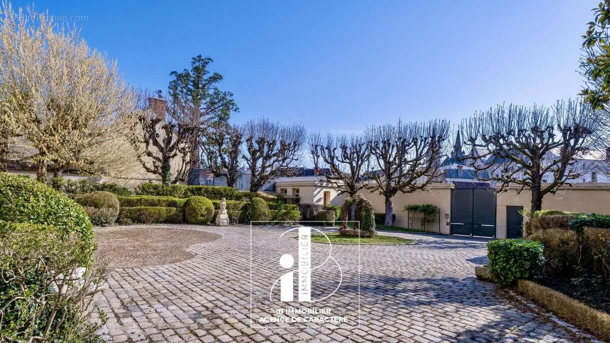 Maison à FONTAINEBLEAU