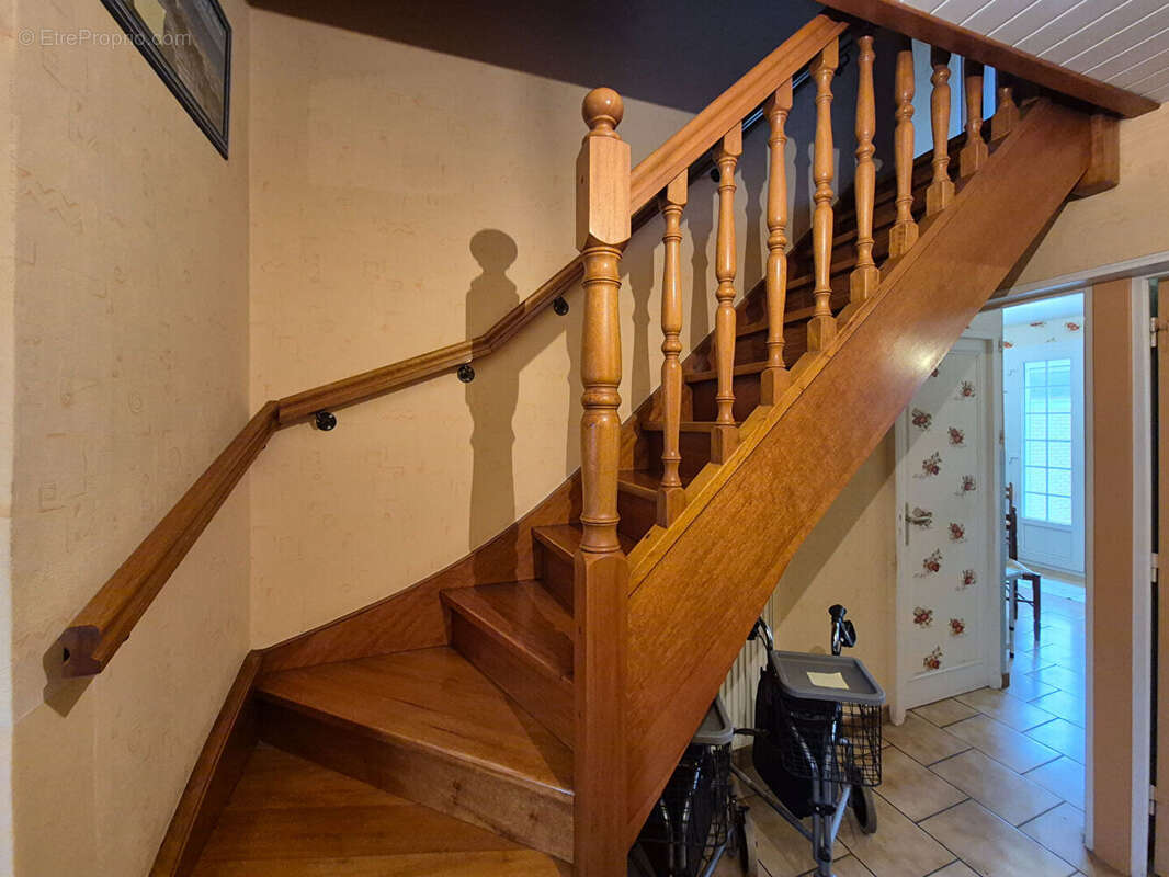 Maison à SAINT-MARTIN-AU-LAERT