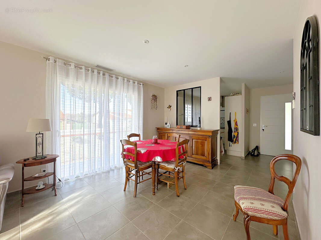 Maison à SAINT-CYPRIEN