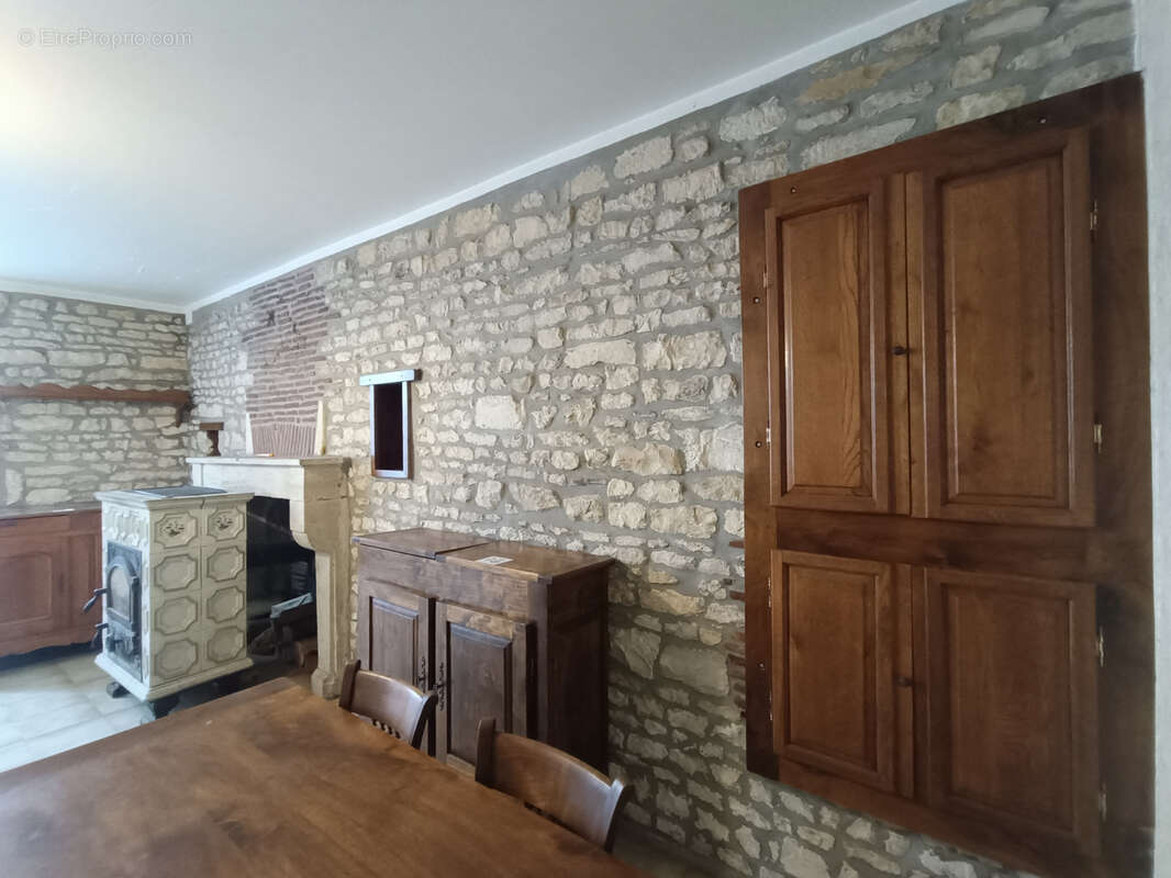 Maison à SANCERGUES