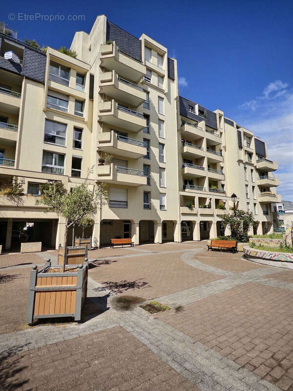Saint cloud centre - photo 2