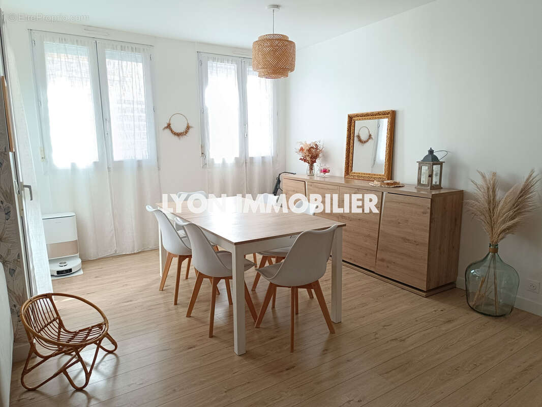 Appartement à LYON-8E