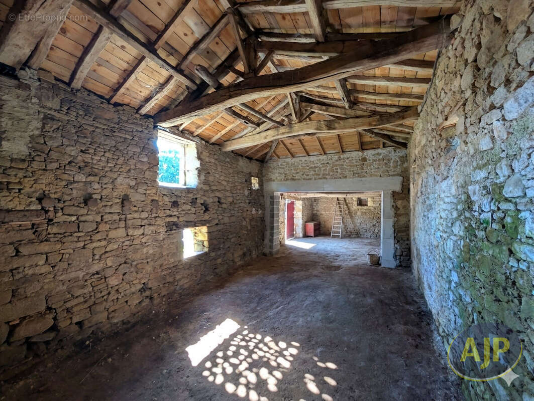 Maison à BEAUFOU