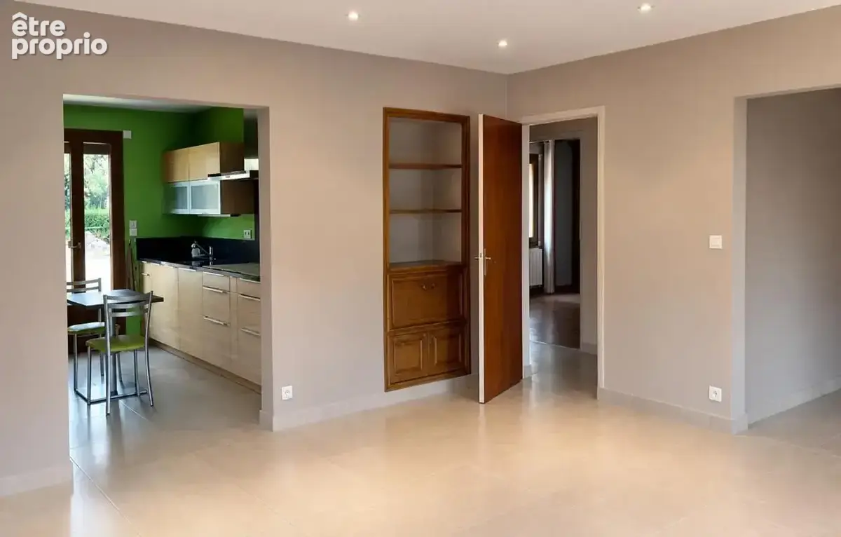 Maison de 5 pièces de 134 m² à Bédarrides - photo 3