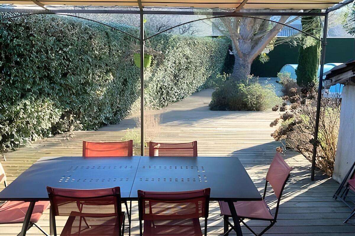 Maison à ROUSSILLON