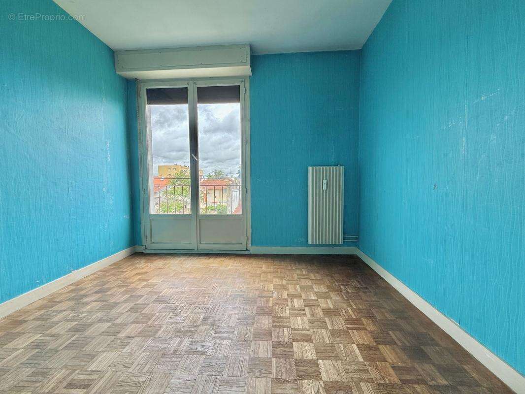 Appartement à CHENOVE