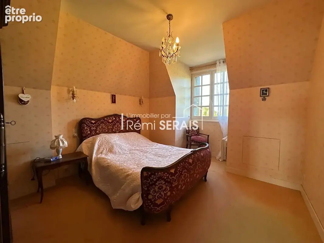 À FLERS Du caractère, de l'espace et une dépendance : une maison aux multiples possibilités - photo 12