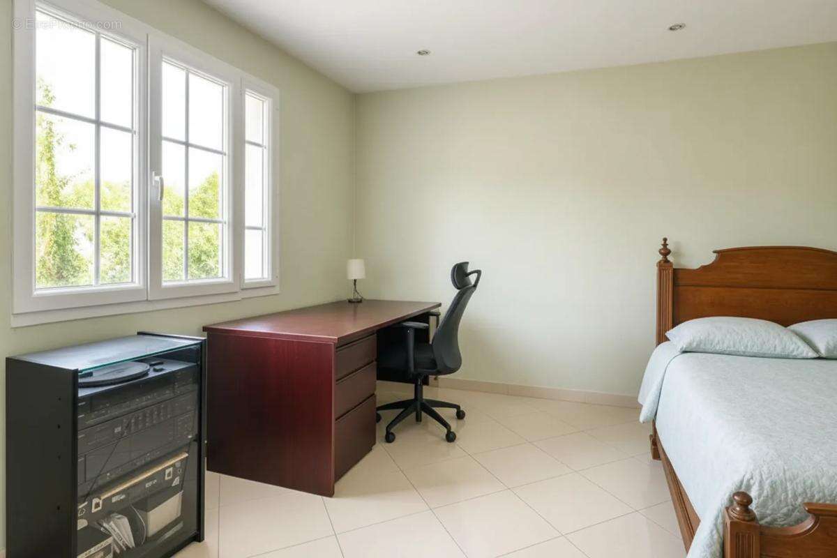 Maison de 5 pièces de 144 m² à Ségreville - photo 21