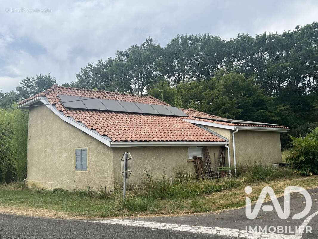Maison 88 m² à Cazaubon  - photo 9