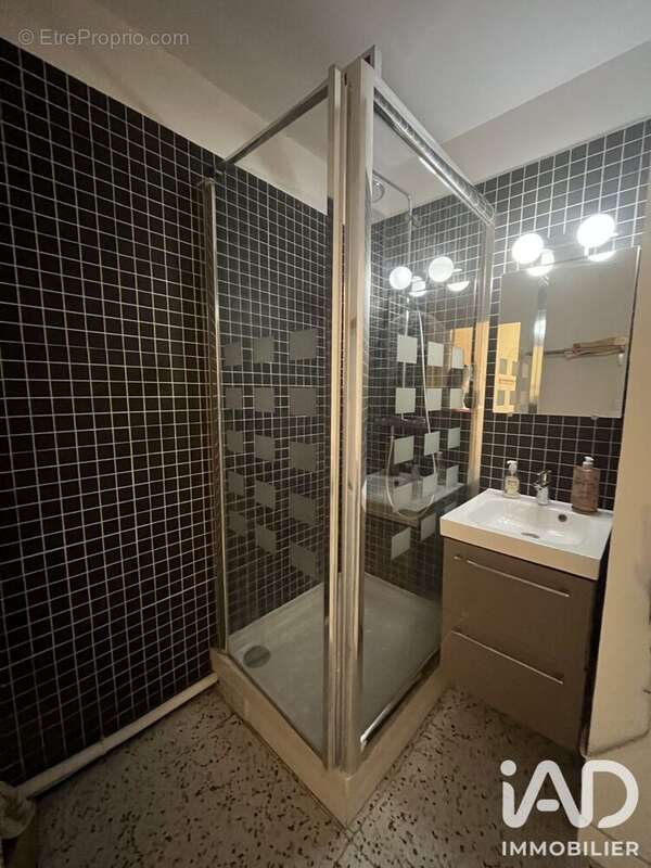 Appartement 52 m² à Paris-15e  - photo 7