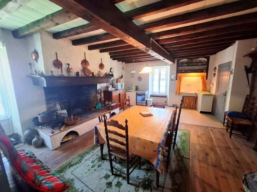 Maison à BACHOS