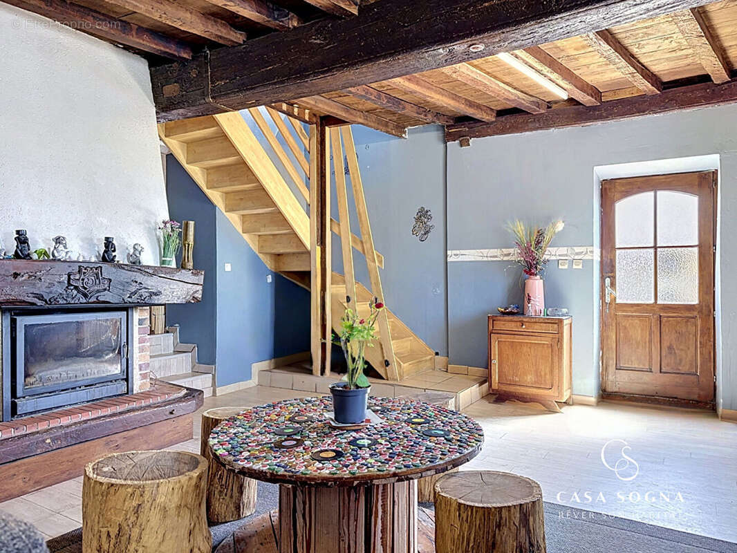 Maison à SAINT-CYR-SUR-MENTHON