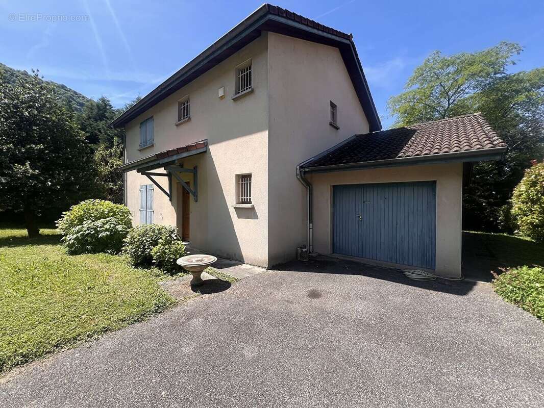 Maison à DOMENE