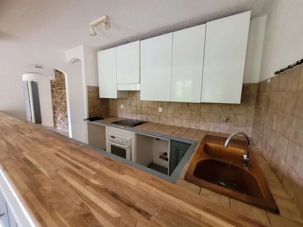 GRASSE, Quartier Ste Anne, Appartement 3 pièces dans Maison, Parking - photo 3