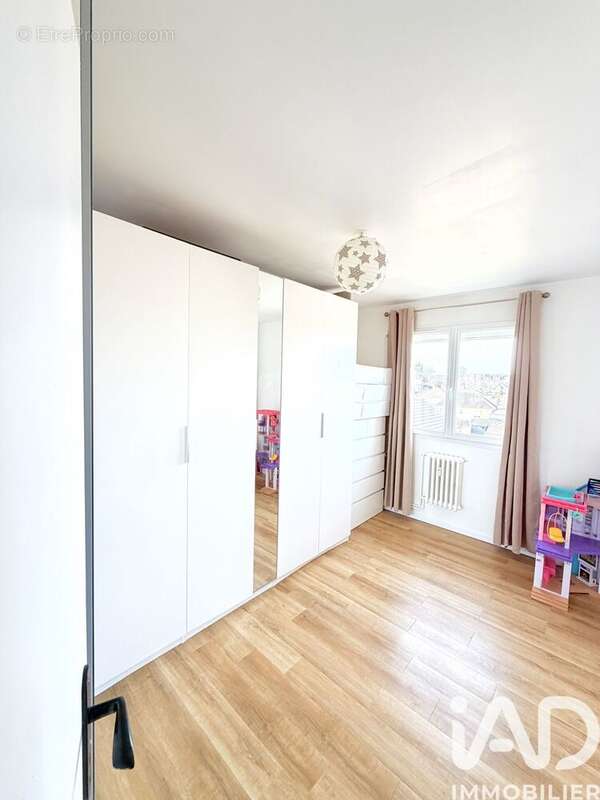 Photo 8 - Appartement à CORMELLES-LE-ROYAL