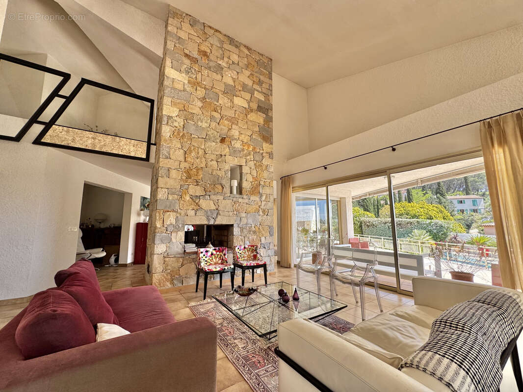 Maison à CARQUEIRANNE