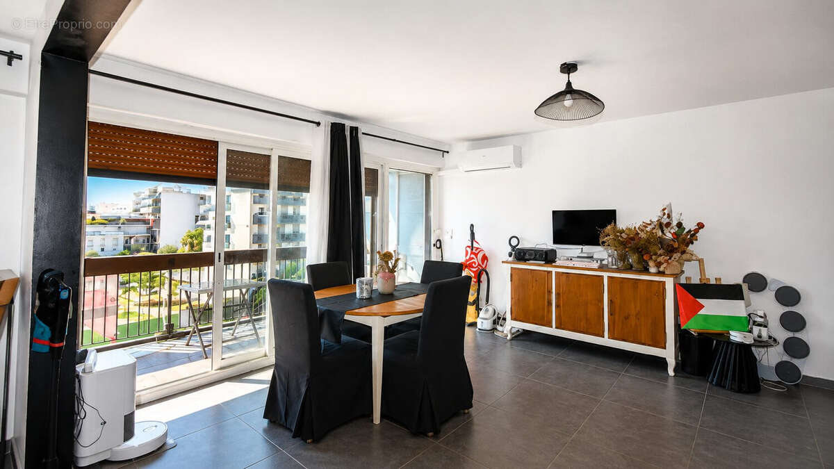 Appartement 111 m² à Marseille-6e  - photo 2