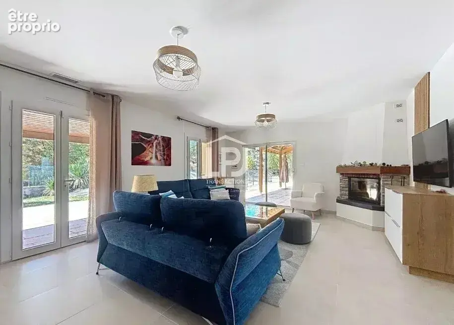Magnifique maison T4 de plain-pied de 118 m² sur une parcelle arborée de 1 400 m² avec piscine et vaste garage - photo 4