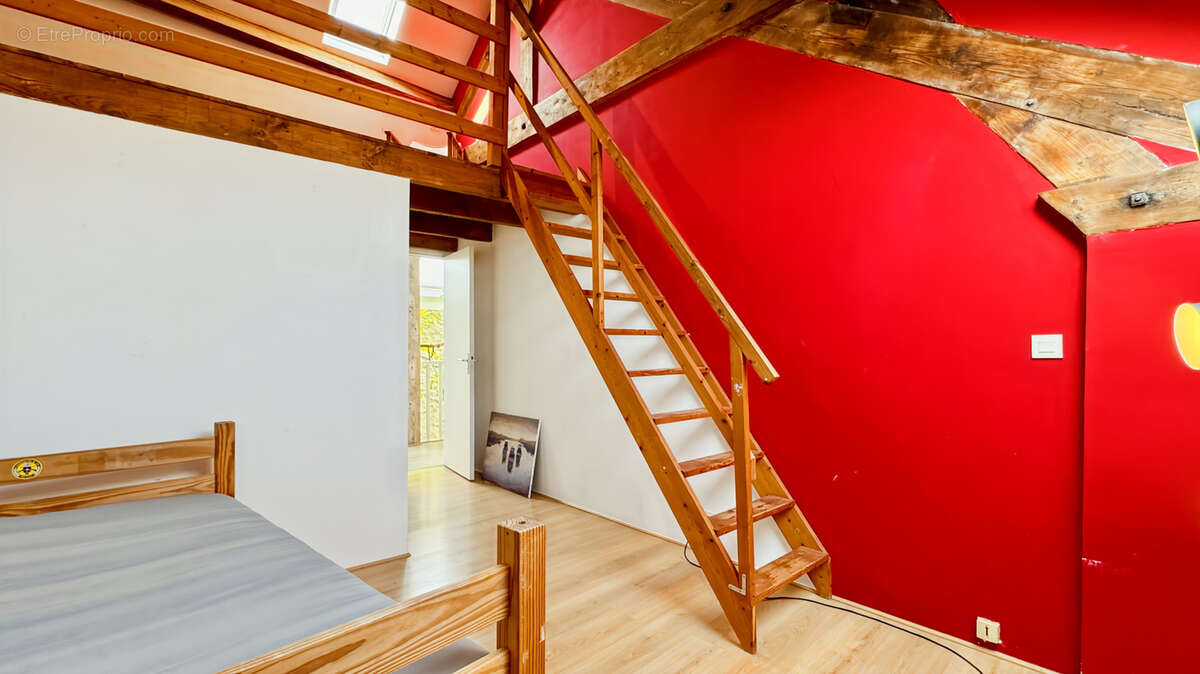 Maison à SAINT-NOM-LA-BRETECHE