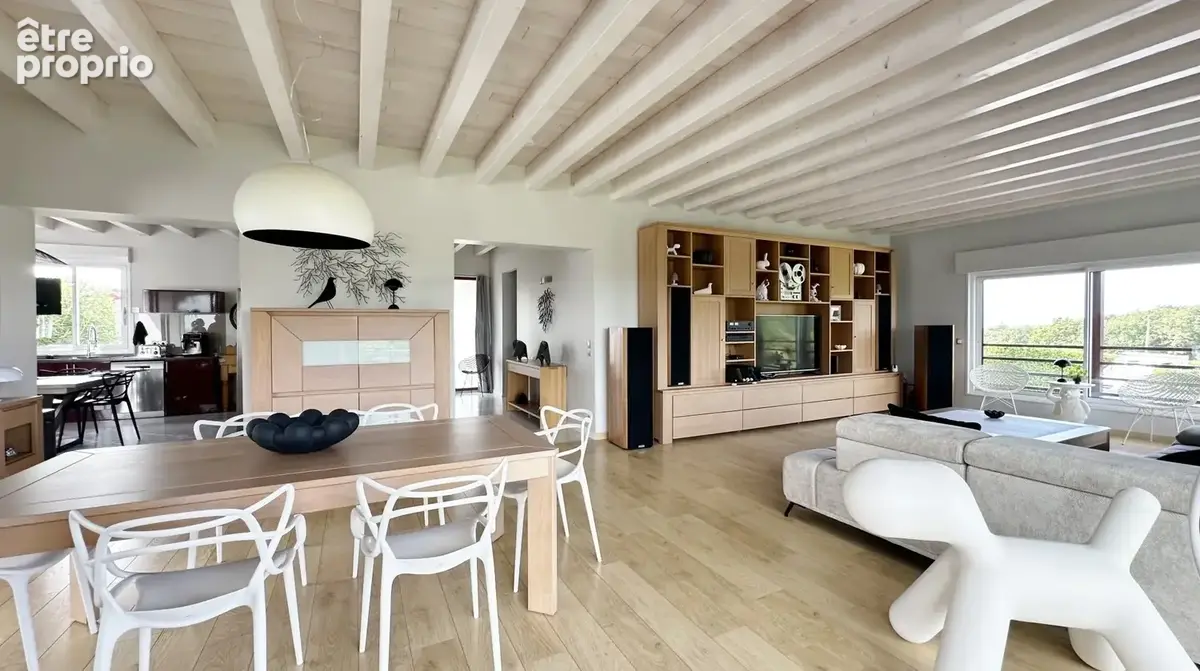 Vue imprenable sur les vallons pour cette superbe villa d'architecte de type t7 de 220 m2 +  sous sol de 110 m2 - photo 12