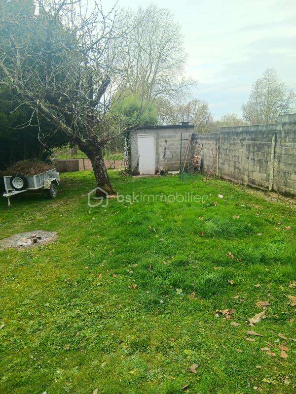 Maison à CHEF-BOUTONNE