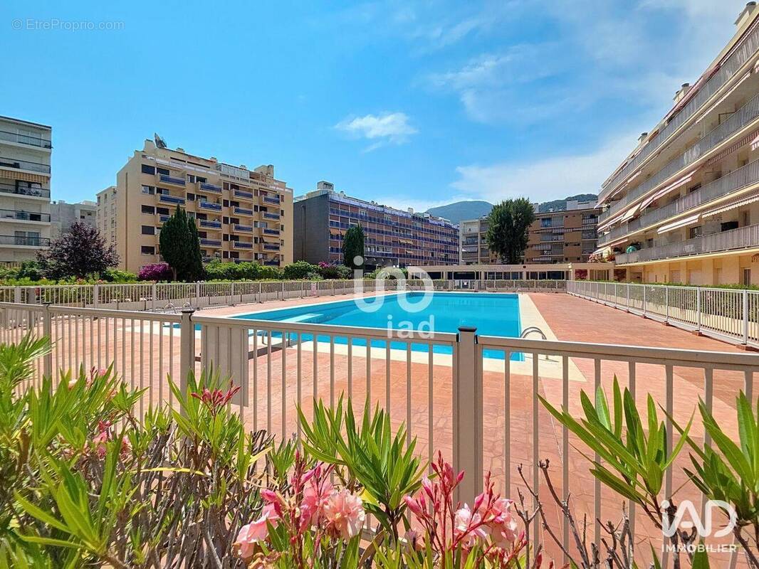 Photo 1 - Appartement à ROQUEBRUNE-CAP-MARTIN