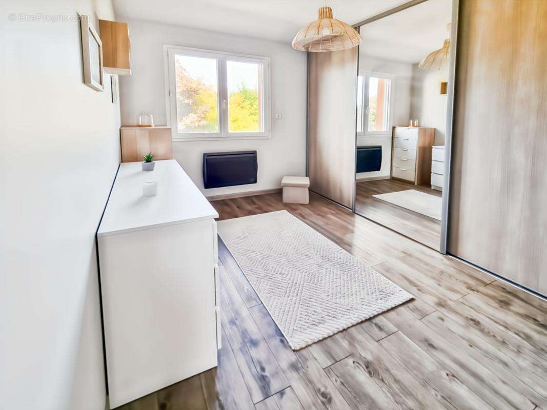 Maison à LA CHAPELLE-DU-CHATELARD