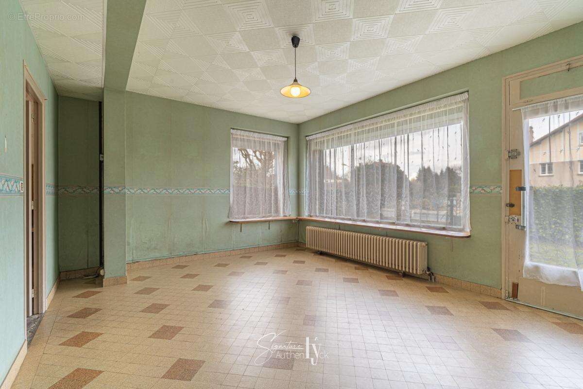 Maison à MAGNAC-BOURG