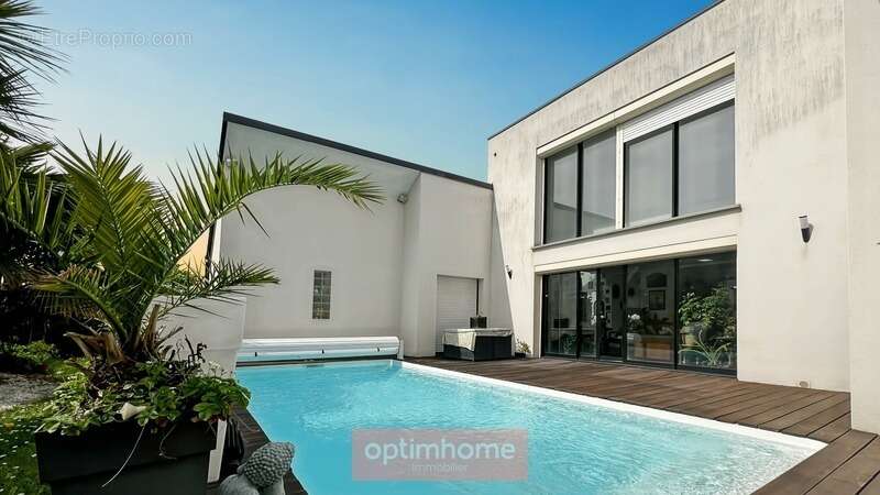 Maison à LA MEZIERE