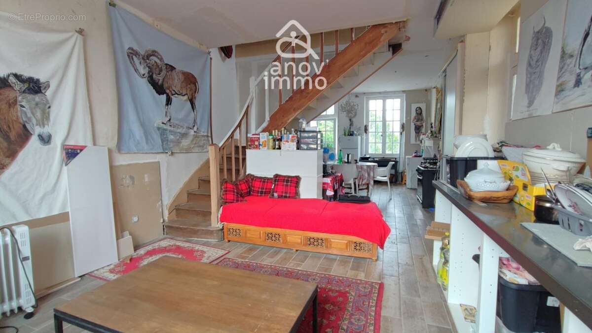 Charmante maison de bourg avec jardin, cave et 2 chambres - photo 5